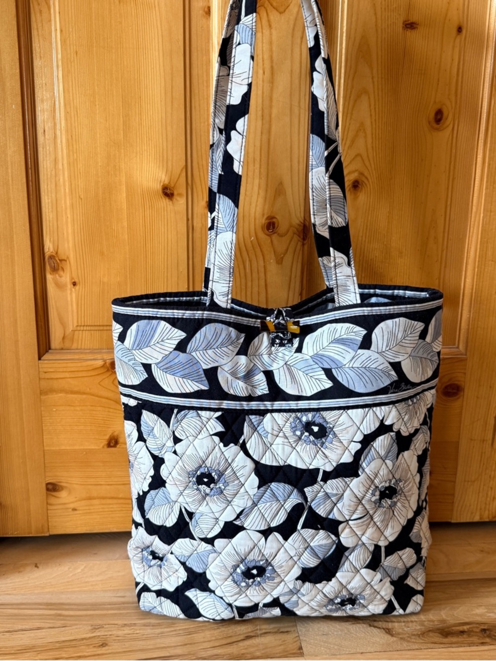 VERA BRADLEY CAMELLIA BEAUTIFUL MED-LG TOTE BAG EXCELLENT